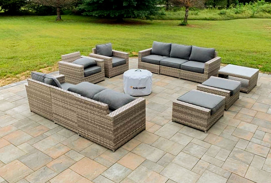 Image of a large random pattern patio, prefect for entertaining.